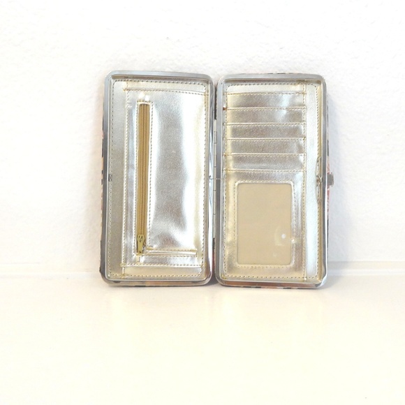 Urban Outfitters Wallet Clutch - Picture 2 of 4